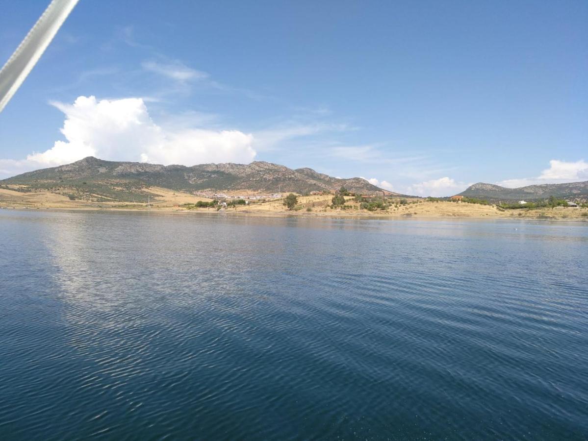 Casa En El Pantano De Orellana Orellana de la Sierra Εξωτερικό φωτογραφία