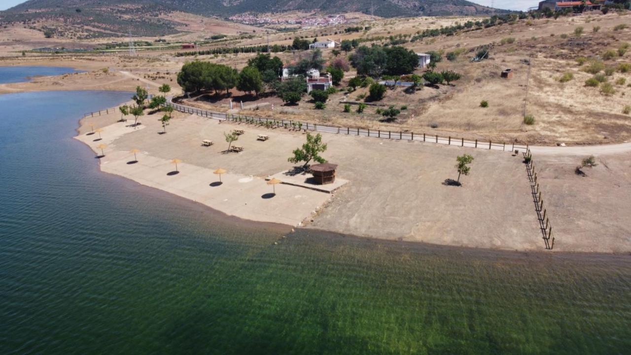 Casa En El Pantano De Orellana Orellana de la Sierra Εξωτερικό φωτογραφία